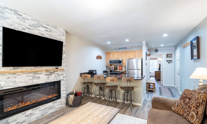 Telluride Condo | Etta Place 6 by AvantStay | Ski In/Ski Out Unit!