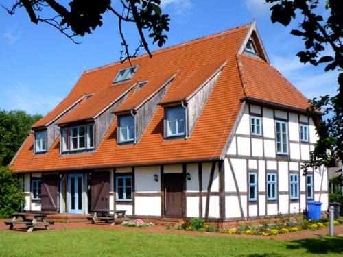 Krummenhagen House | Eulenhof