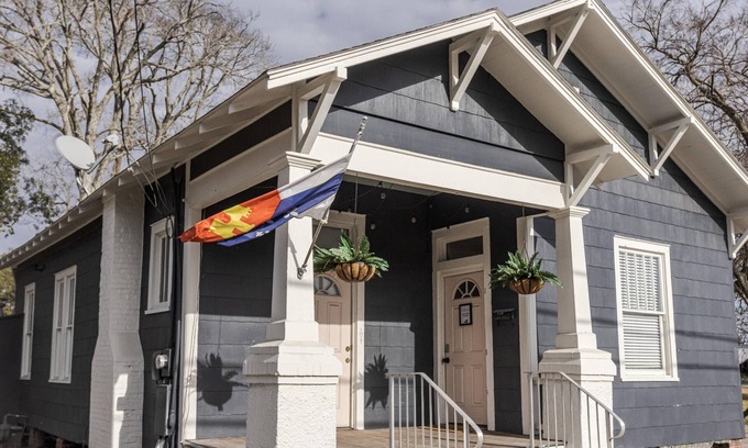 Downtown House | Evangeline A in Lafayette