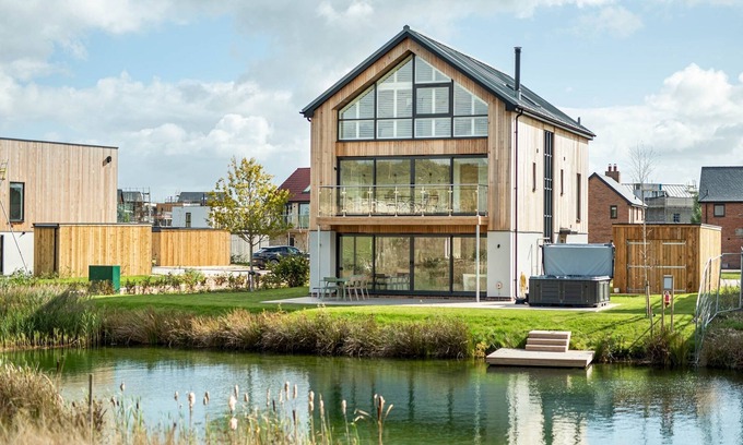 Holworth House | Everdene (OI14), Lakeside Property with Hot Tub at Silverlake, Dorset