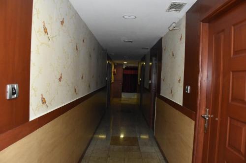 Tiruchirappalli Hotel | EVEREST PARK RESIDENCY