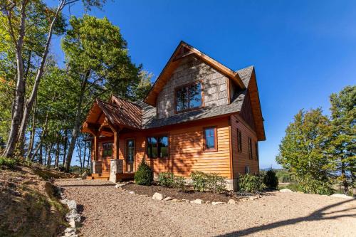 Elk Park House | Evergreen at Eagles Nest