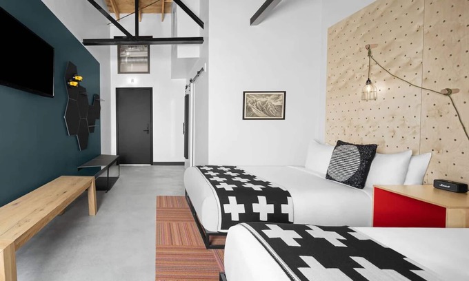 People's Freeway Hotel | evo Hotel, Boulder Room w/2 Queens, Free Parking & Dog-friendly