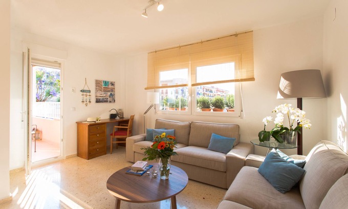 Aduanas Apartment | Excel Central and 5 'from the sea.