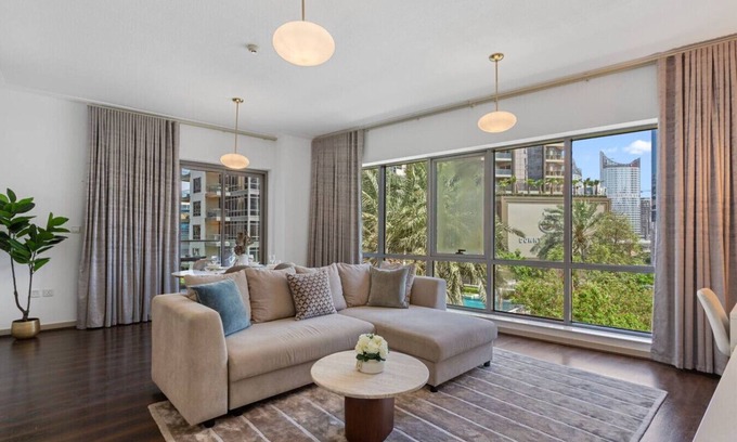 Downtown Dubai Apartment | Exceptional 1-bedroom with pool view in Downtown