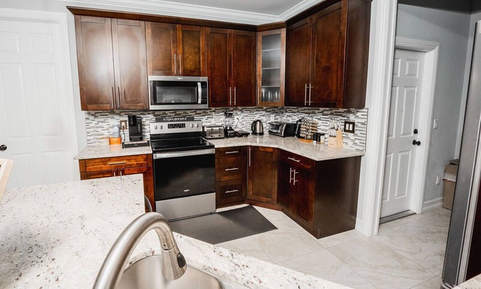 Rural Estates House | Exceptional family-friendly home for your next vacation or getaway