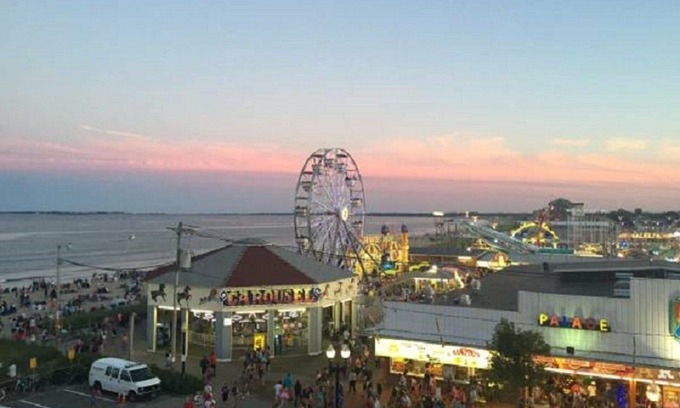 Old Orchard Beach Condo | EXCEPTIONAL! LUXURY BEACHFRONT CONDO Best Location! Pier & Palace Playland