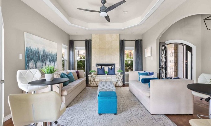 Cardinal Hills House | Exceptional Lake Travis Estate w Pool