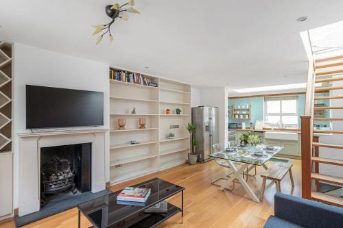 Chelsea Apartment | Exceptional Mews House in Chelsea