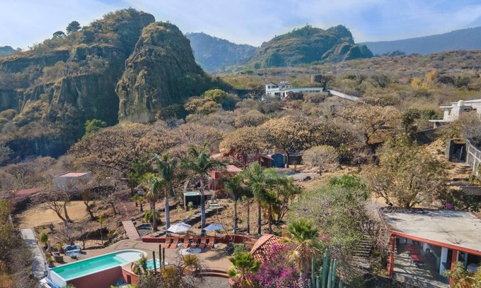 Tepoztlan House | Exclusive 5-Bedroom Retreat in Tepoztlán with Infinity Pool
