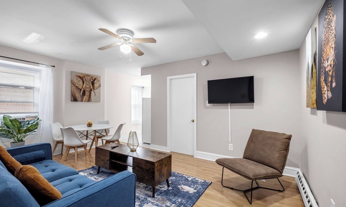 Washington Square West Apartment | Exclusive Flat in Center City