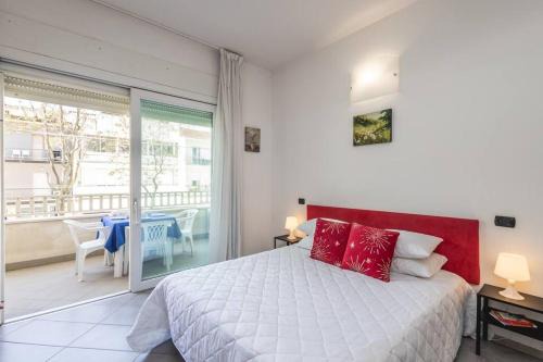 Miramare Apartment | Exclusive: Fronte Mare con Terrazzo e Parcheggio