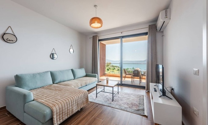 Orikum Apartment | Exclusive Seafront Apartments | Apartment 2