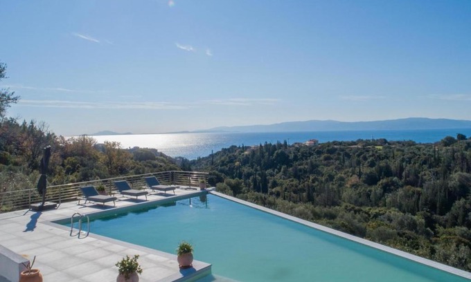Skala Villa | Exclusive Villa Petalouda