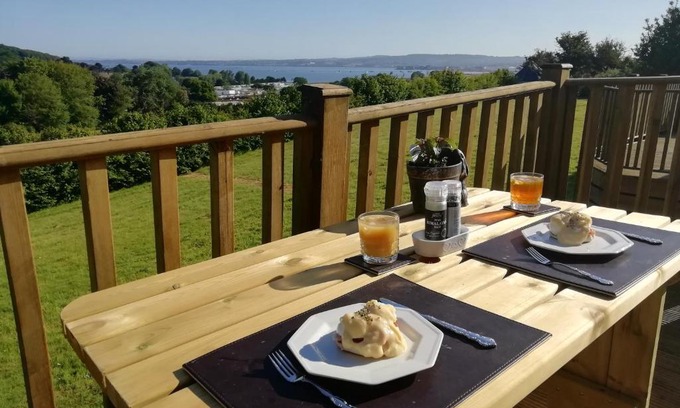 Dawlish Warren Apartment | Exe View Retreat