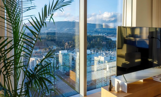 Coal Harbour Condo | Executive corporate stay in beautiful Coal Harbour.