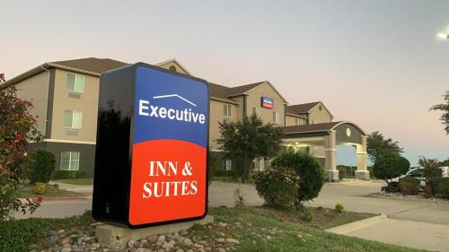 Marlin Hotel | Executive Inn & Suites