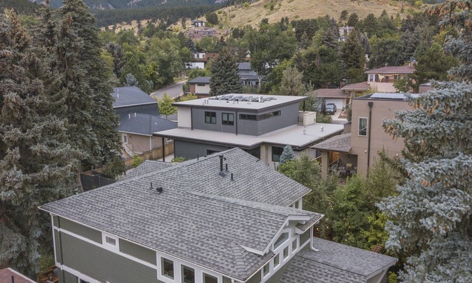 Central Boulder House | Executive level home in Boulder's Lower Chautauqua Neighborhood