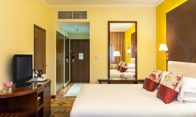 Al Muraqqabat House | Executive Suite Near Viva Supermarket By Luxury Bookings