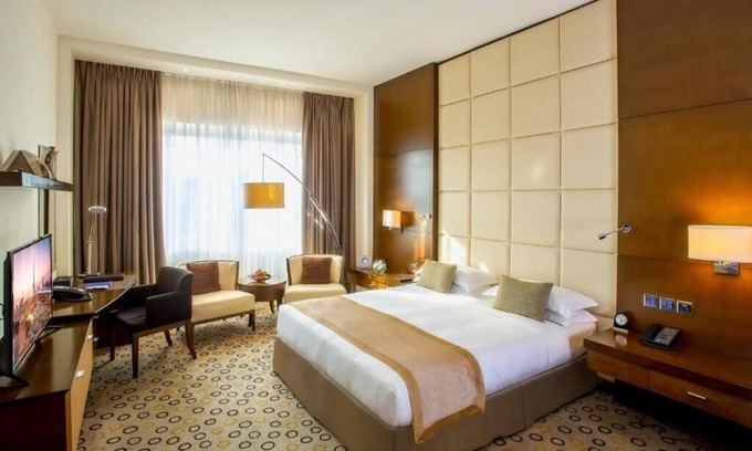 Al Muraqqabat House | Executive Suite Room Near Boracay Night Club