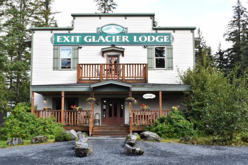 Seward Cabin | Exit Glacier Lodge