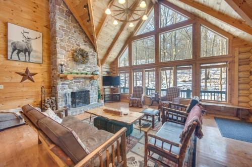 New Providence House | Expansive Group Getaway 11 Mi to Lancaster!