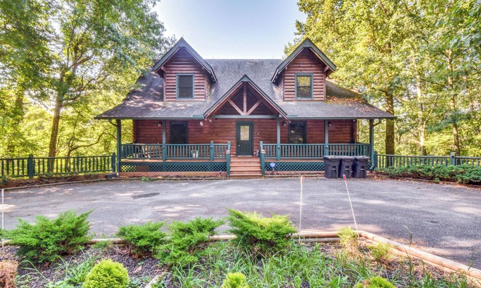 Sky Valley Cabin | Expansive Sky Valley Lodge w/Mountain Views!