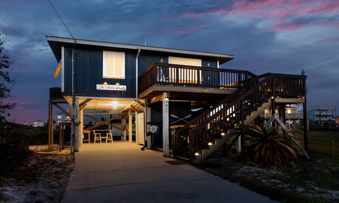 Fort Morgan Cabin | Experience Coastal Living at The Blue Pearl: Private Beach Access | Pet-Friendly