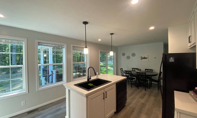 Lake Michigan Beach House | Experience Fall in Michigan! Close to Wineries, Apple Orchards, & Quaint Towns!