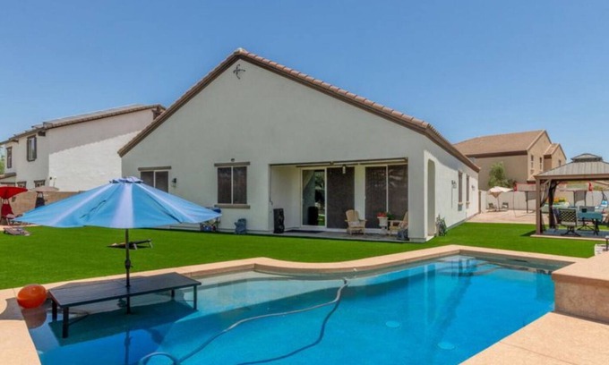 Villa Vista House | Experience luxury at its finest. Spacious 4 bed 3 bath estate in South Mountain