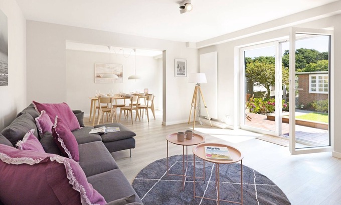 List House | "Experience luxury and relaxation in the Buhne 44 vacation apartment on Sylt!"
