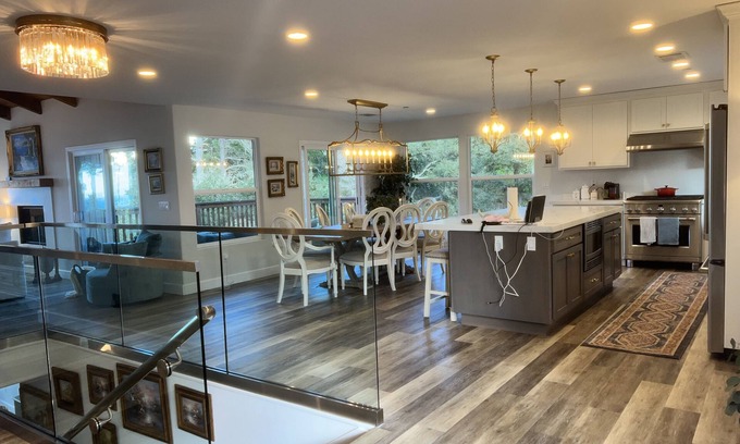 Monterey House | Experience the Luxury Living in a 2-BR Home in Beautiful Carmel-by-the-Sea