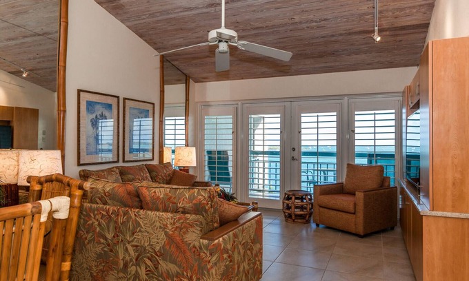 Historic Seaport Resort | Experience The Galleon – A 5-Star Timeshare Resort in Charming Old Key West, Fl