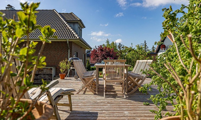 Schausende Apartment | "Experience Unforgettable Relaxation at Our Beachside Retreat!"