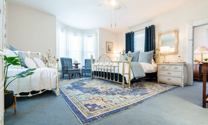Marblehead Apartment | Experience the Season in Marblehead