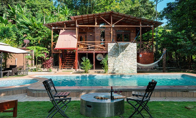 Entrada Cabin | Experiencia Vida de Campo La Cabaña de la Montaña