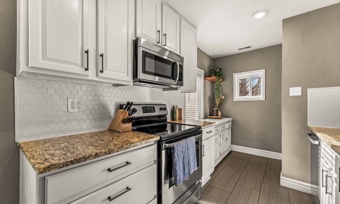 Sunnyside House | Explore Highlands Neighborhood - Walkability - Grill - Beautiful Patio