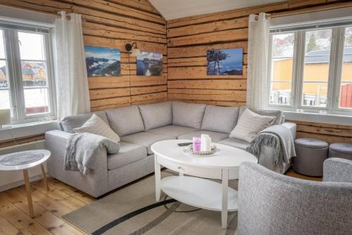 Moskenes House | Explorers Cabin Lofoten Edge