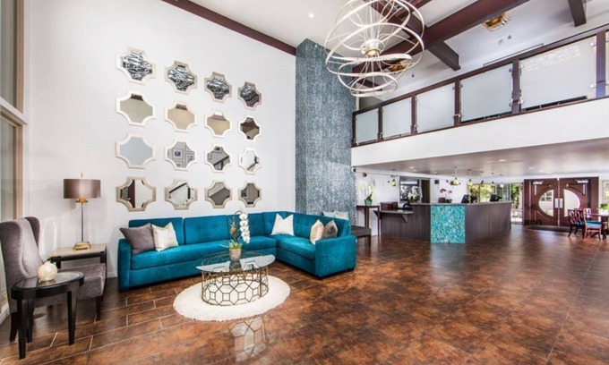 Solana Beach Hotel | Exquisite 1BR Condo with Ping-Pong Table and Pool Table