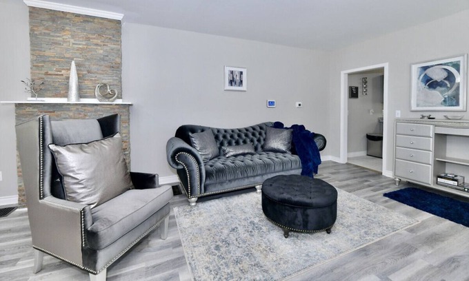 Near Eastside House | Exquisite 3-Bedroom Urban Oasis Minutes from Downtown Indianapolis: The Ultimate Comfort Experience