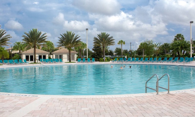 Davenport Resort | Exquisite 🤩 9 BEDS POOL HOME ! 15min to Disney World!