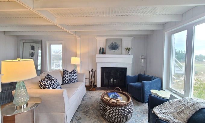 Slaughter Beach House | Exquisite Beachfront Cottage With Panoramic Views