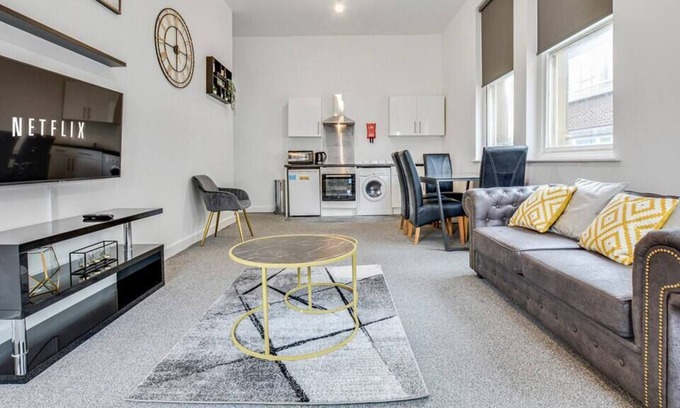 Bolton Condo | Exquisite Central Bolton Apartment