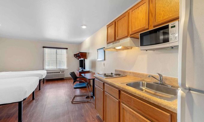 Southeast Colorado Springs Hotel | Extended Stay America Select Suites - Colorado Springs - Airport