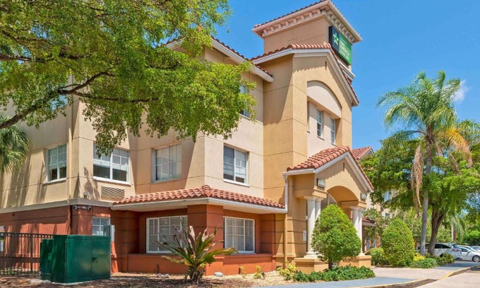 Pompano Beach Hotel | Extended Stay America Premier Suites - Fort Lauderdale - Cypress Creek - Park North