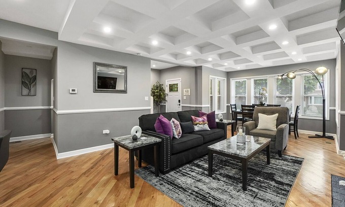 Forestview House | Extended Stay- Chicago FHS Rental - Vernon Ave