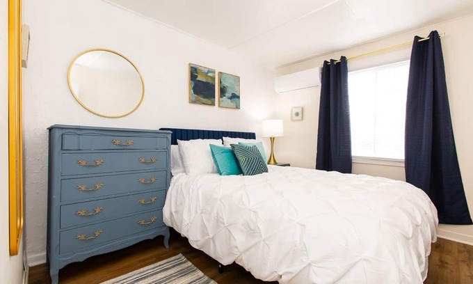 Somerset Apartment | EXTENDED STAY - Cozy Cottage w Laundry, Parking & Fast WiFi