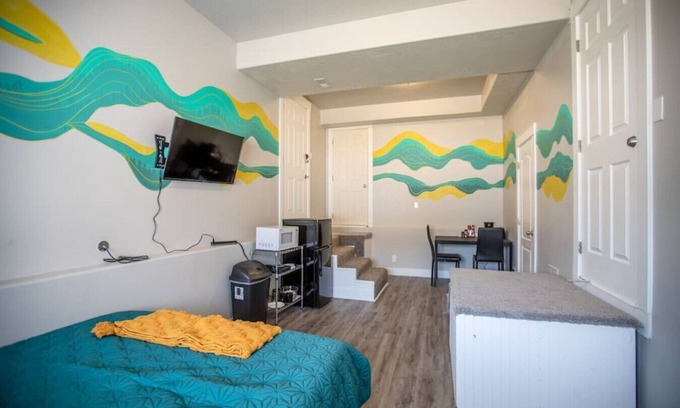 Ogden Condo | Extended Stays with Pets LRG Studio | River Mtn