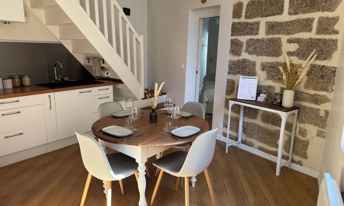 Pezenas Apartment | ExVoto - Charming apartment - Historical center