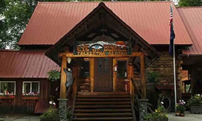 Talkeetna House | Eye of Denali: Denali View/River Front